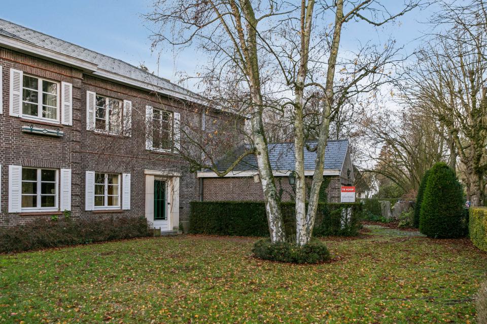 Ruime, halfopen residentieel gelegen villa met 5 slpks in St. Denijs- Westrem | Vastgoed Cosy Home